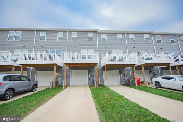 $1,900 | 34 Coolidge Avenue, Ranson, WV 25438