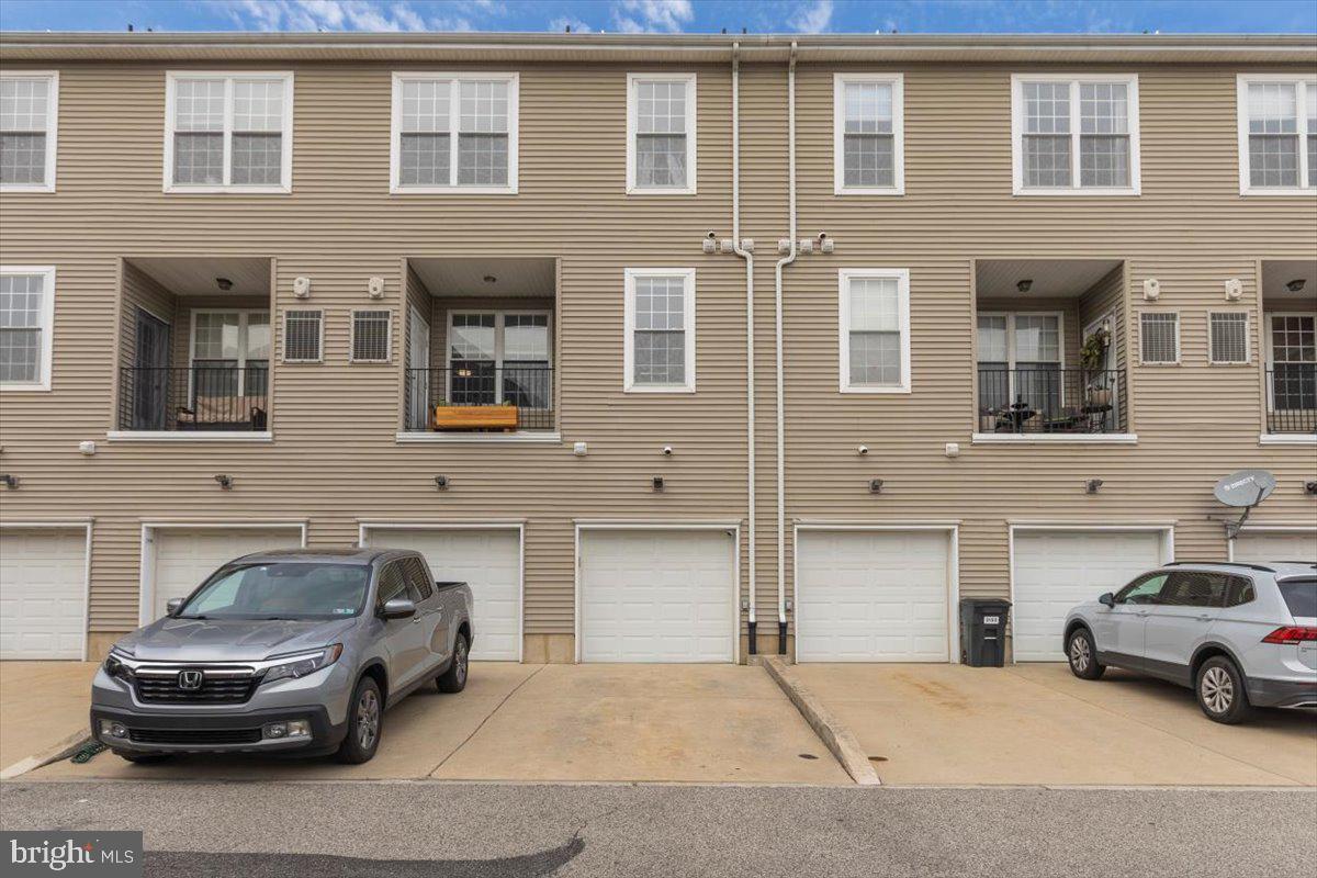 3152 Master Street, Unit 58 Philadelphia, PA 19121 - Photo 17 of 21 TWO CAR PARKING ! 1 in garage w/ access to house.
