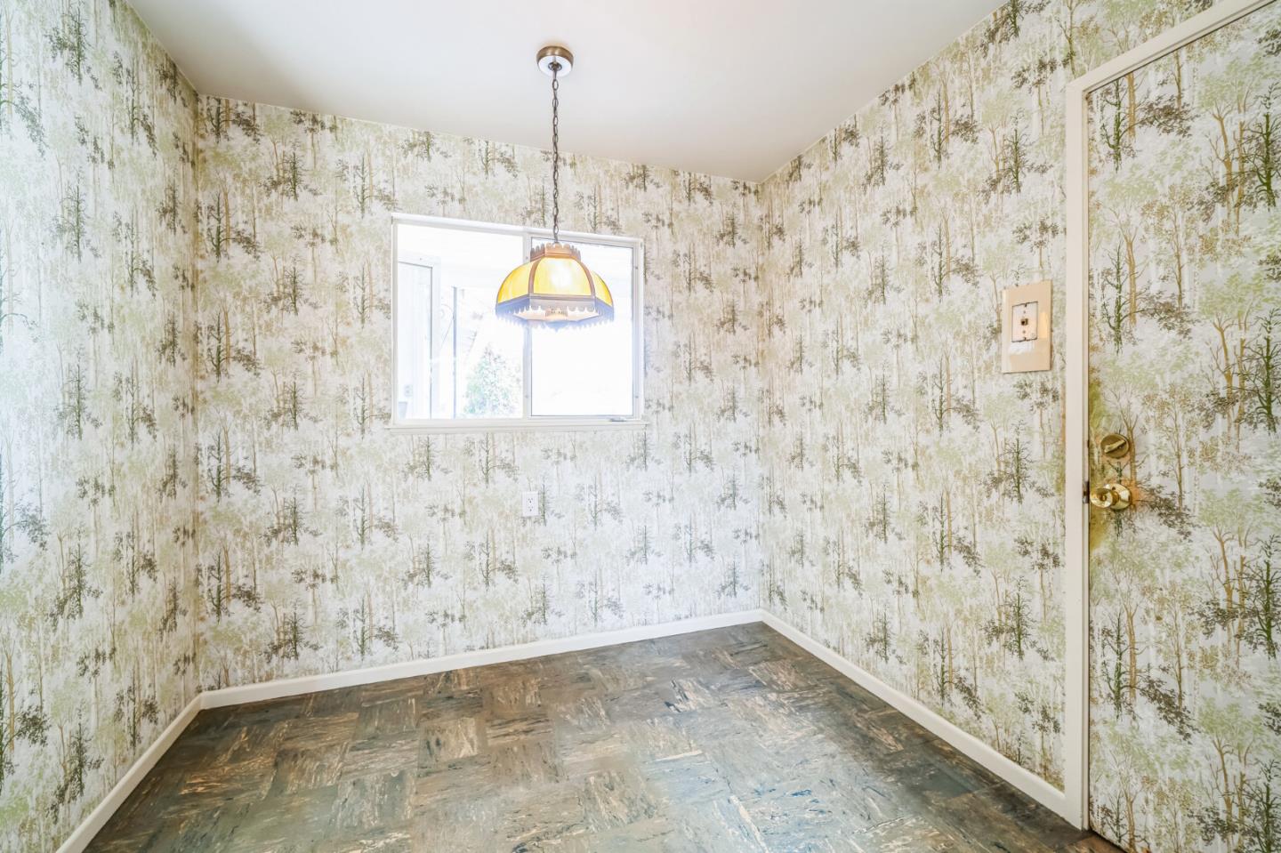 1222 Morningside Drive Sunnyvale, CA 94087 - Photo 13 of 34 a bathroom with a bathtub