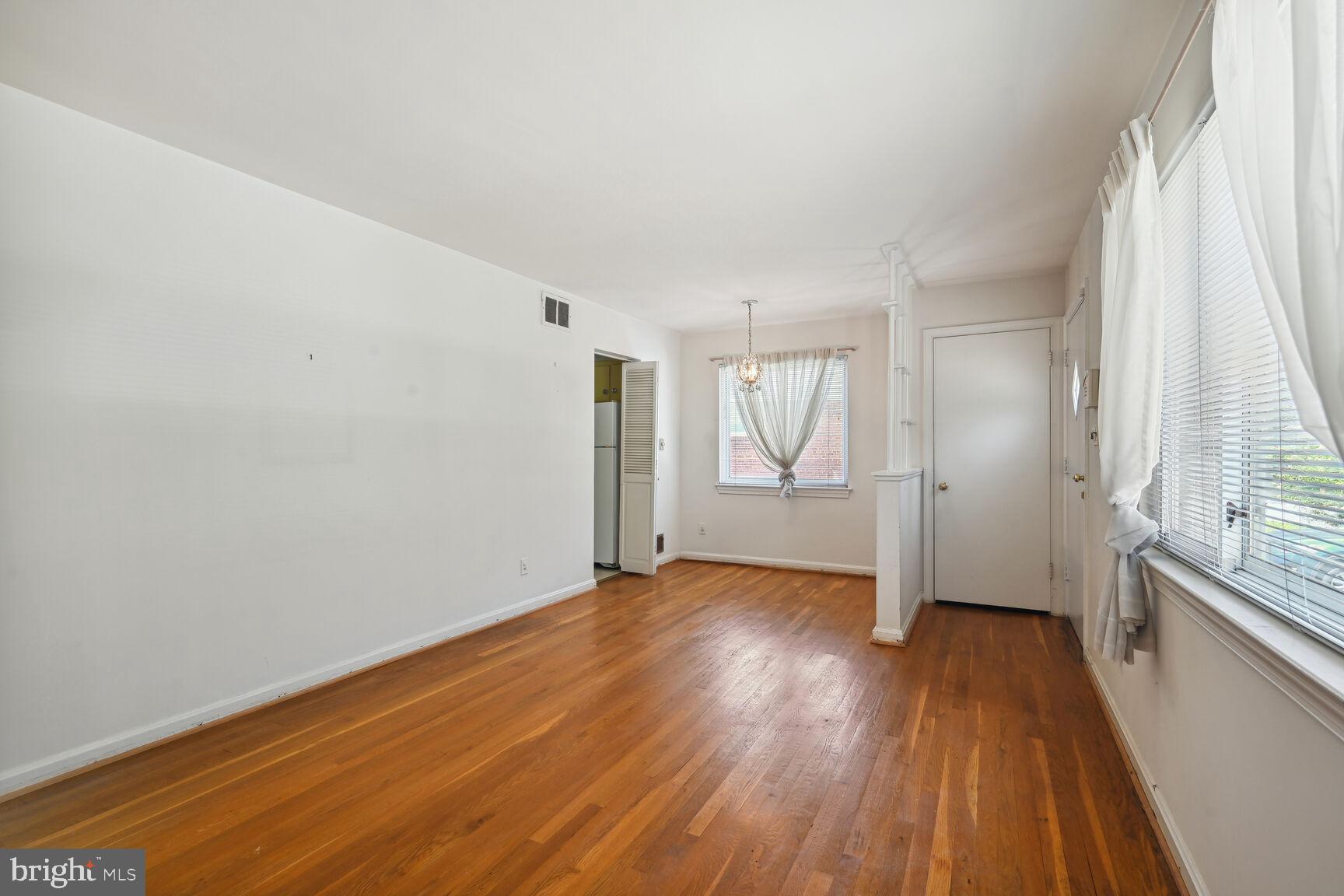 11500 Mapleview Drive Silver Spring, MD 20902 - Photo 8 of 25