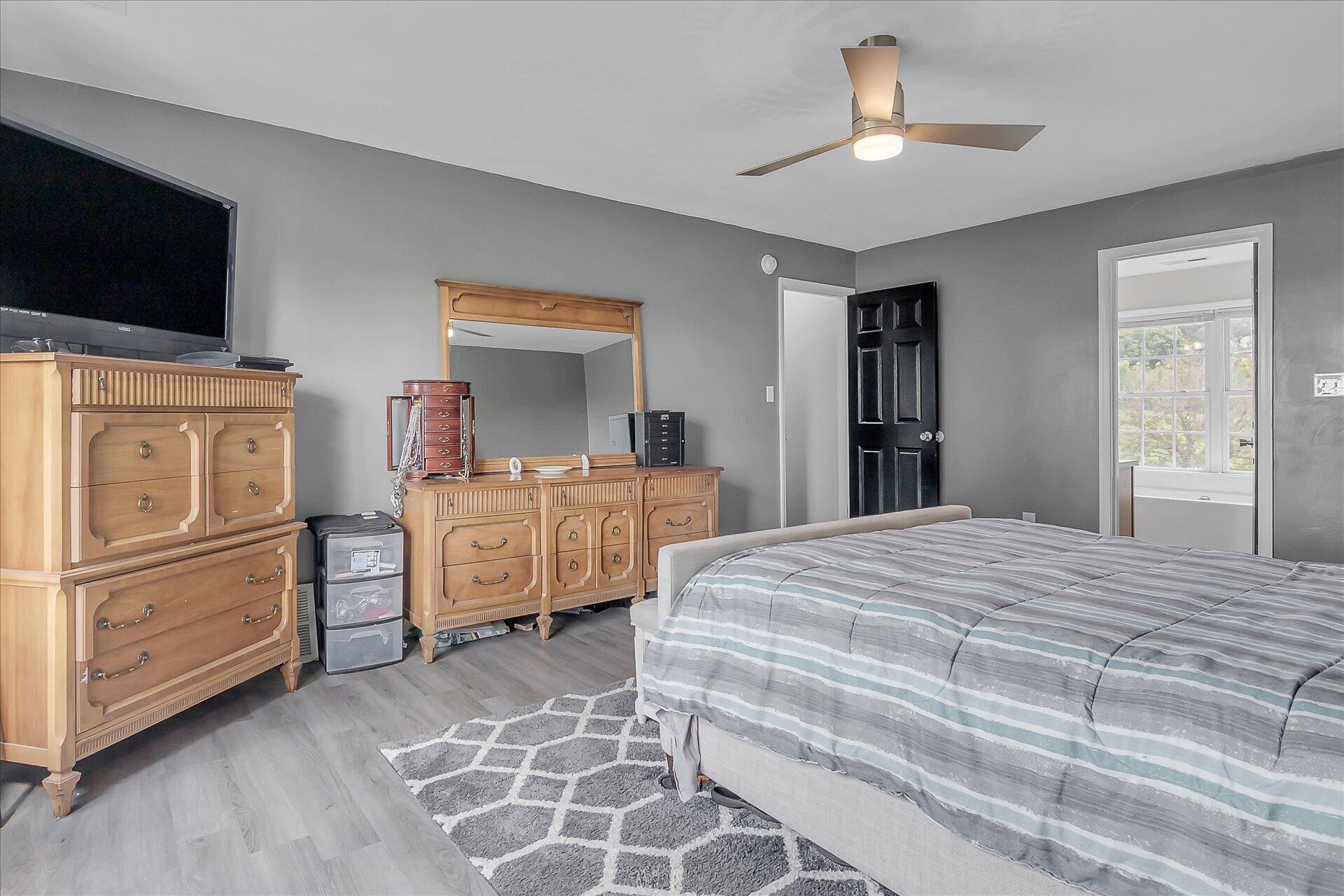 2386 Feather Road Vinton, VA 24179 - Photo 22 of 45 Primary Bedroom