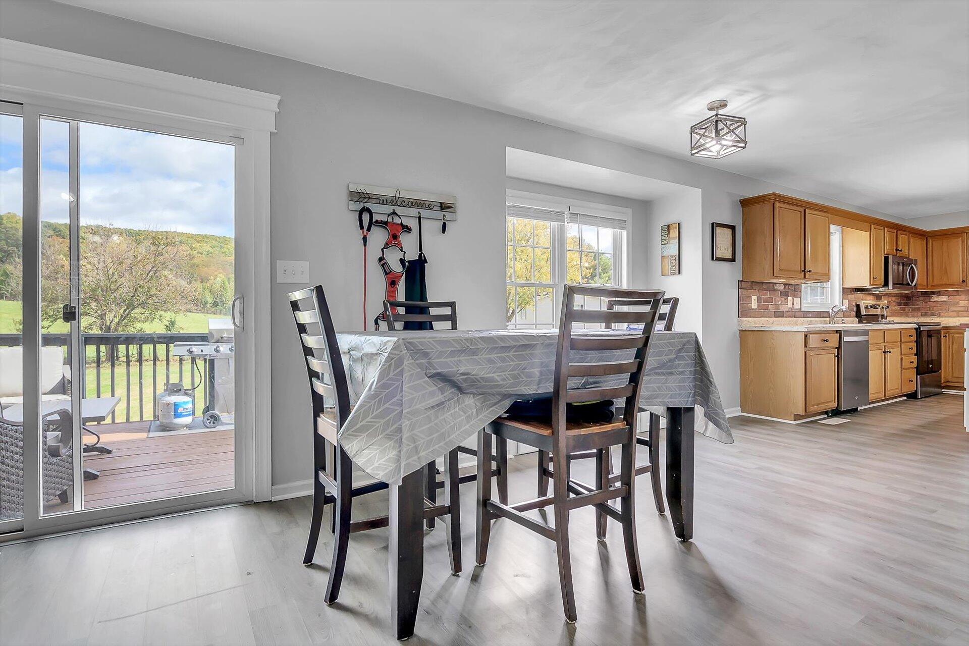 2386 Feather Road Vinton, VA 24179 - Photo 9 of 45 Dining Area