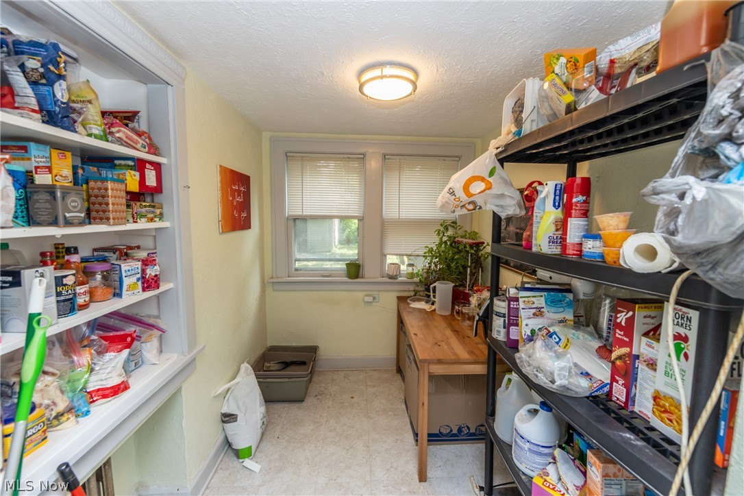 3490 Tullamore Road Cleveland, OH 44118 - Photo 8 of 35 Gallery Image 8