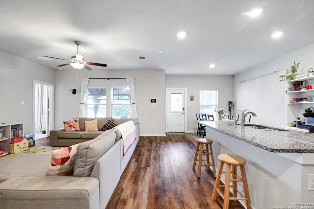 $324,999 | 6803 Emerald Valley, San Antonio, TX 78242