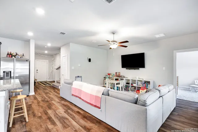 $324,999 | 6803 Emerald Valley, San Antonio, TX 78242