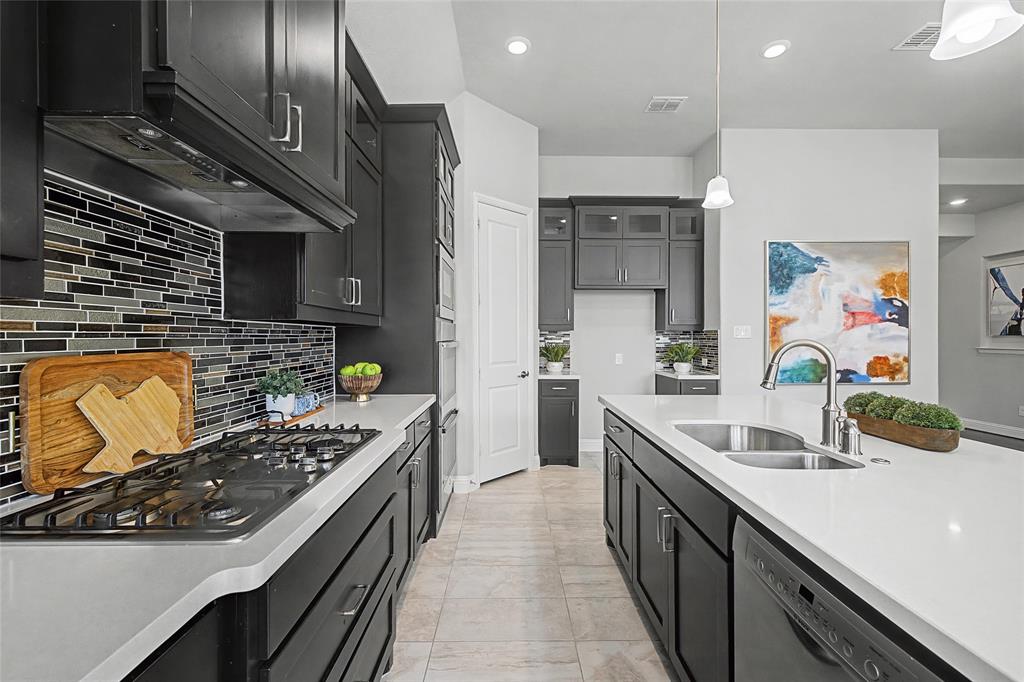 6713 Windham Way Plano, TX 75023 - Photo 5 of 33