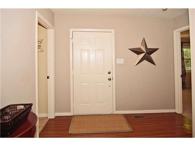 8576 Castle Farms Road Indianapolis, IN 46256 - Photo 3 of 15 Gallery Image 3