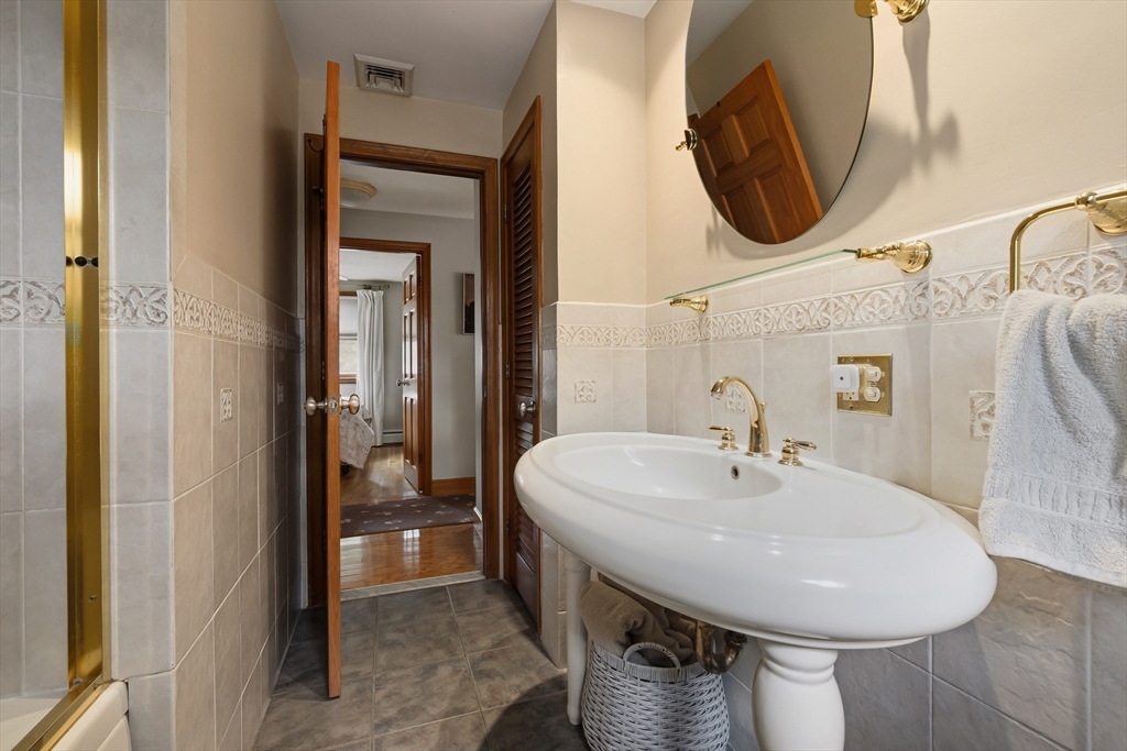 31 Charme Road Billerica, MA 01821 - Photo 25 of 42