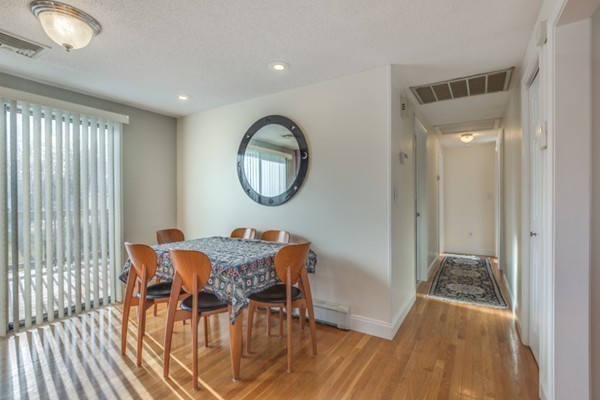 126 Hanscom Avenue Reading, MA 01867 - Photo 12 of 29