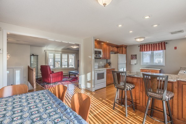 126 Hanscom Avenue Reading, MA 01867 - Photo 9 of 29