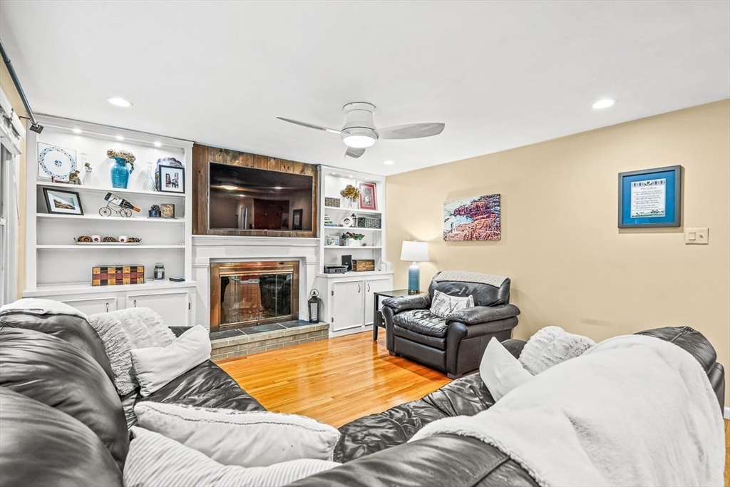 12 Hood Road Tewksbury, MA 01876 - Photo 6 of 38 Gallery Image 6