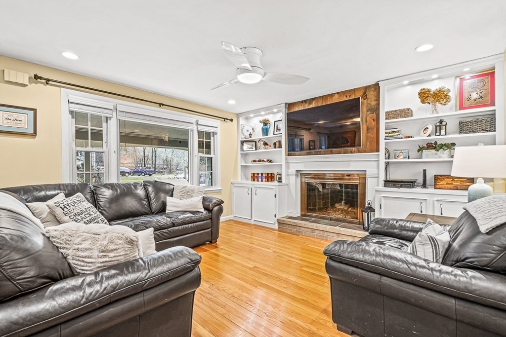 12 Hood Road Tewksbury, MA 01876 - Photo 7 of 38 Gallery Image 7