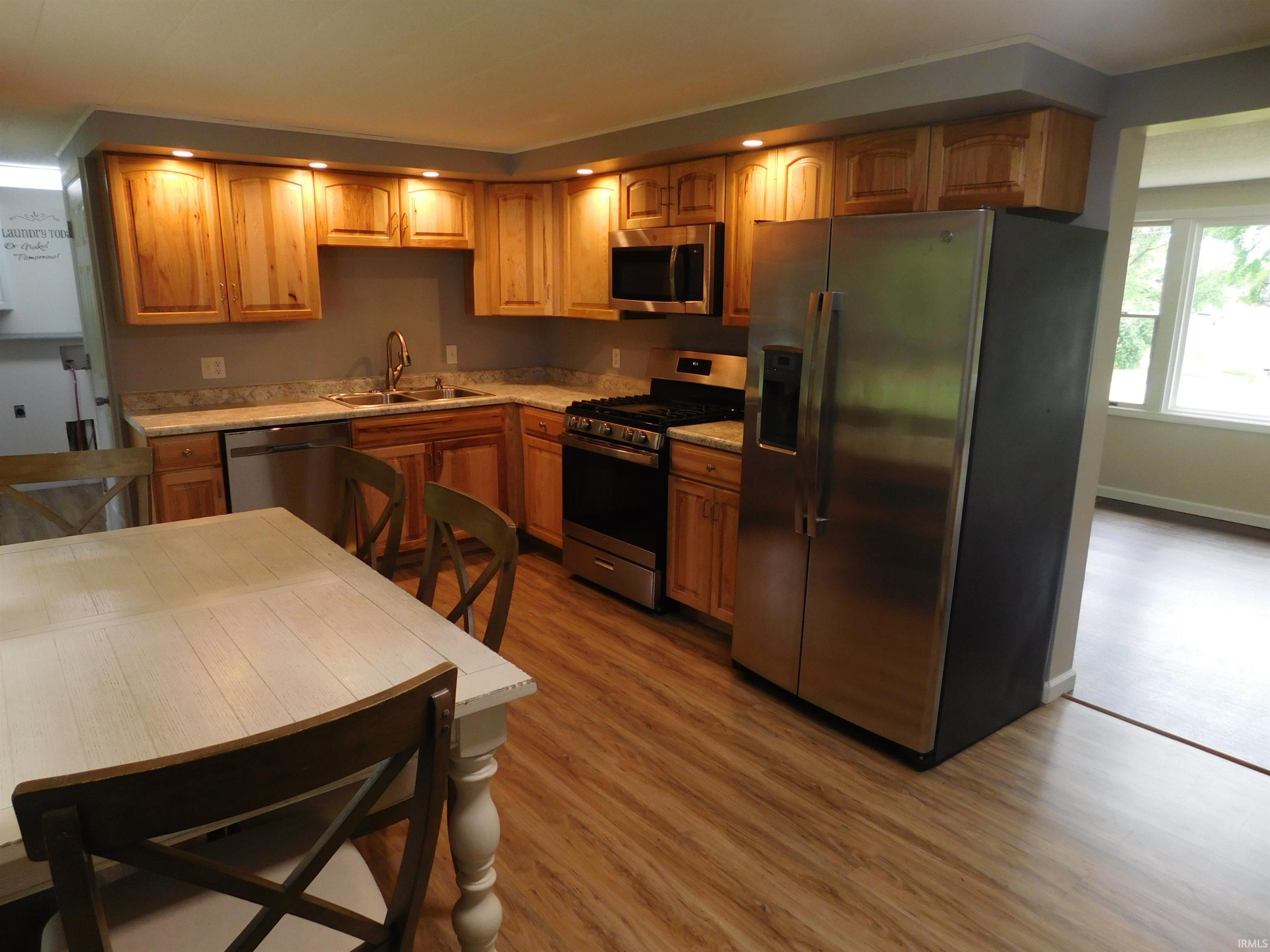 7531 West Crystal Lake Road Warsaw, IN 46580 - Photo 10 of 28