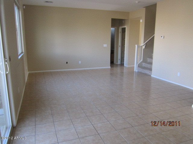 7338 West Carter Road Laveen, AZ 85339 - Photo 2 of 10 FAMILY ROOM