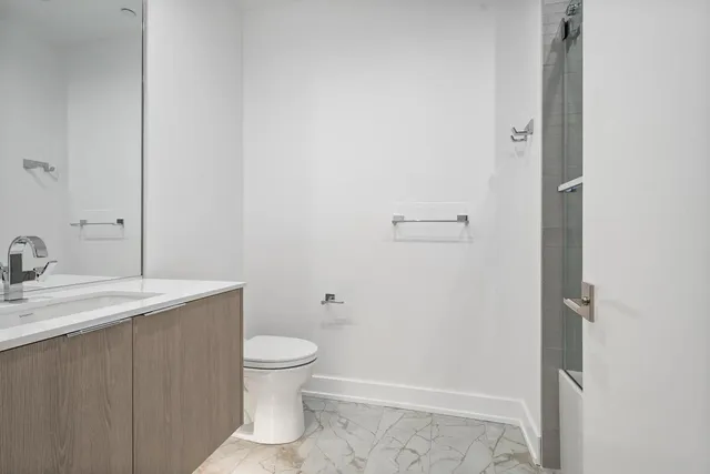 $4,400 | 728 Waukegan Road, Unit 203, Deerfield, IL 60015