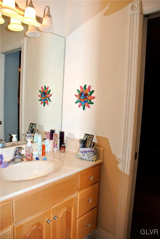 416 Colver Road Nazareth, PA 18064 - Photo 26 of 35 Jack and Jill bathroom
