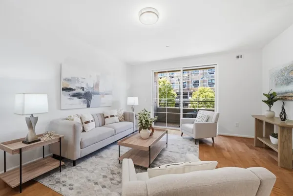 $970,000 | 1388 Broadway, Unit 285, Millbrae, CA 94030
