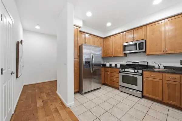 $970,000 | 1388 Broadway, Unit 285, Millbrae, CA 94030