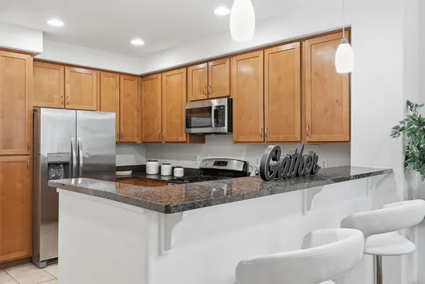 $970,000 | 1388 Broadway, Unit 285, Millbrae, CA 94030