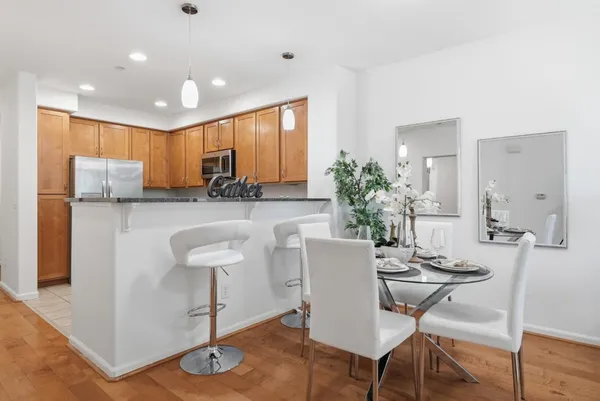 $970,000 | 1388 Broadway, Unit 285, Millbrae, CA 94030