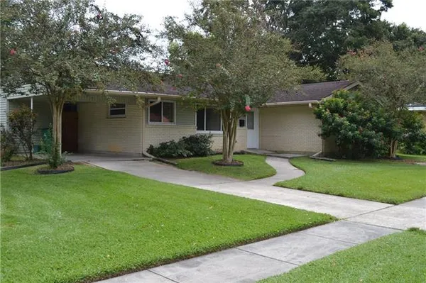 $2,100 | 2917 Green Acres Road, Metairie, LA 70003