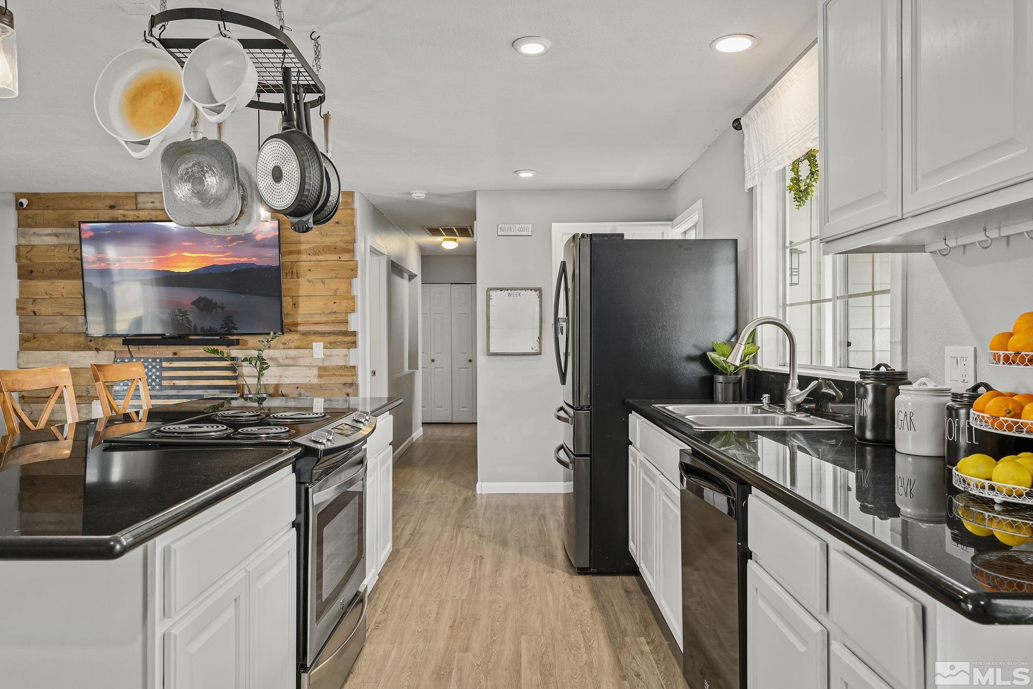 195 Oregon Boulevard Reno, NV 89506 - Photo 6 of 16 Photo 6