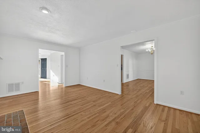 $1,900 | 1984 Cidermill Lane, Winchester, VA 22601