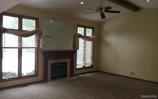 396 Buttercup Drive Rochester, MI 48307 - Photo 6 of 16 Family Room.jpg