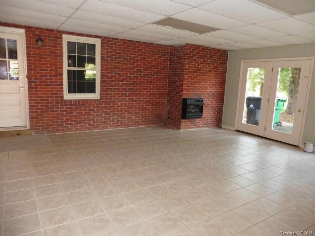 10319 Glenmac Road Charlotte, NC 28215 - Photo 4 of 9 Gallery Image 4
