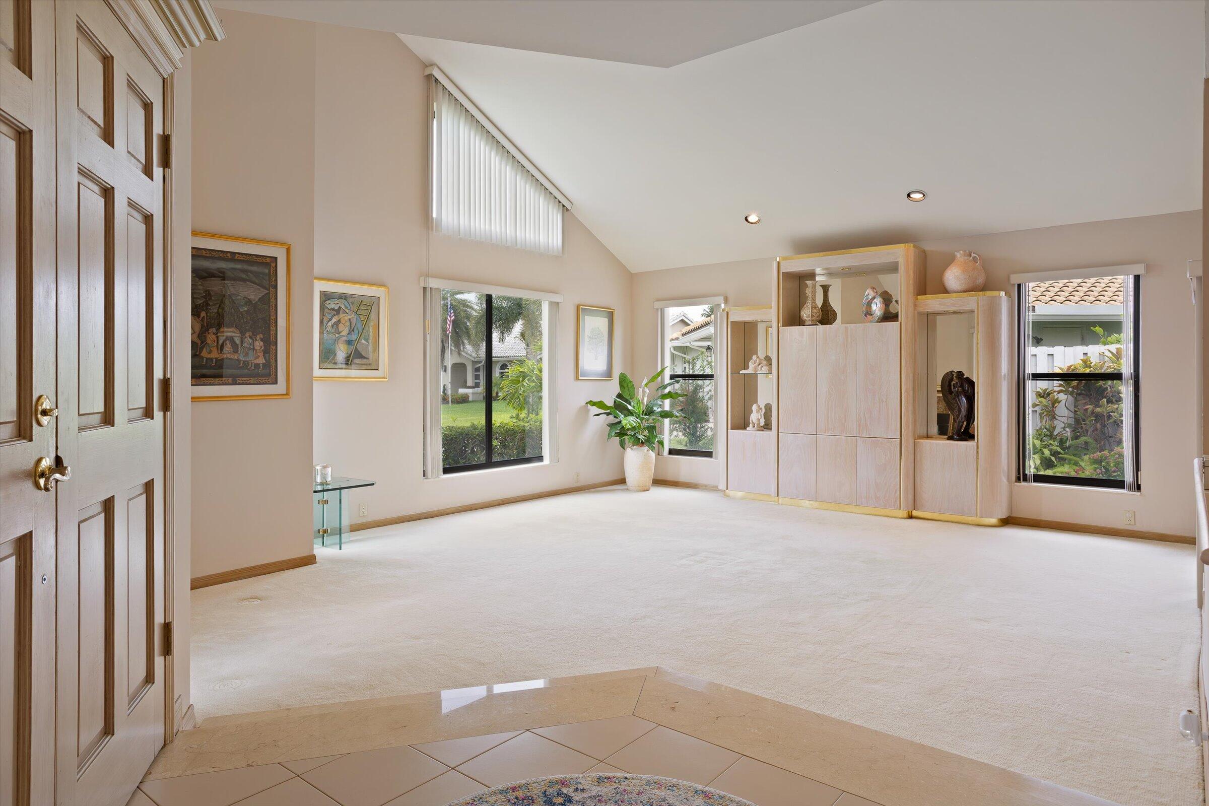 23357 Lago Mar Circle Boca Raton, FL 33433 - Photo 12 of 44 Living room