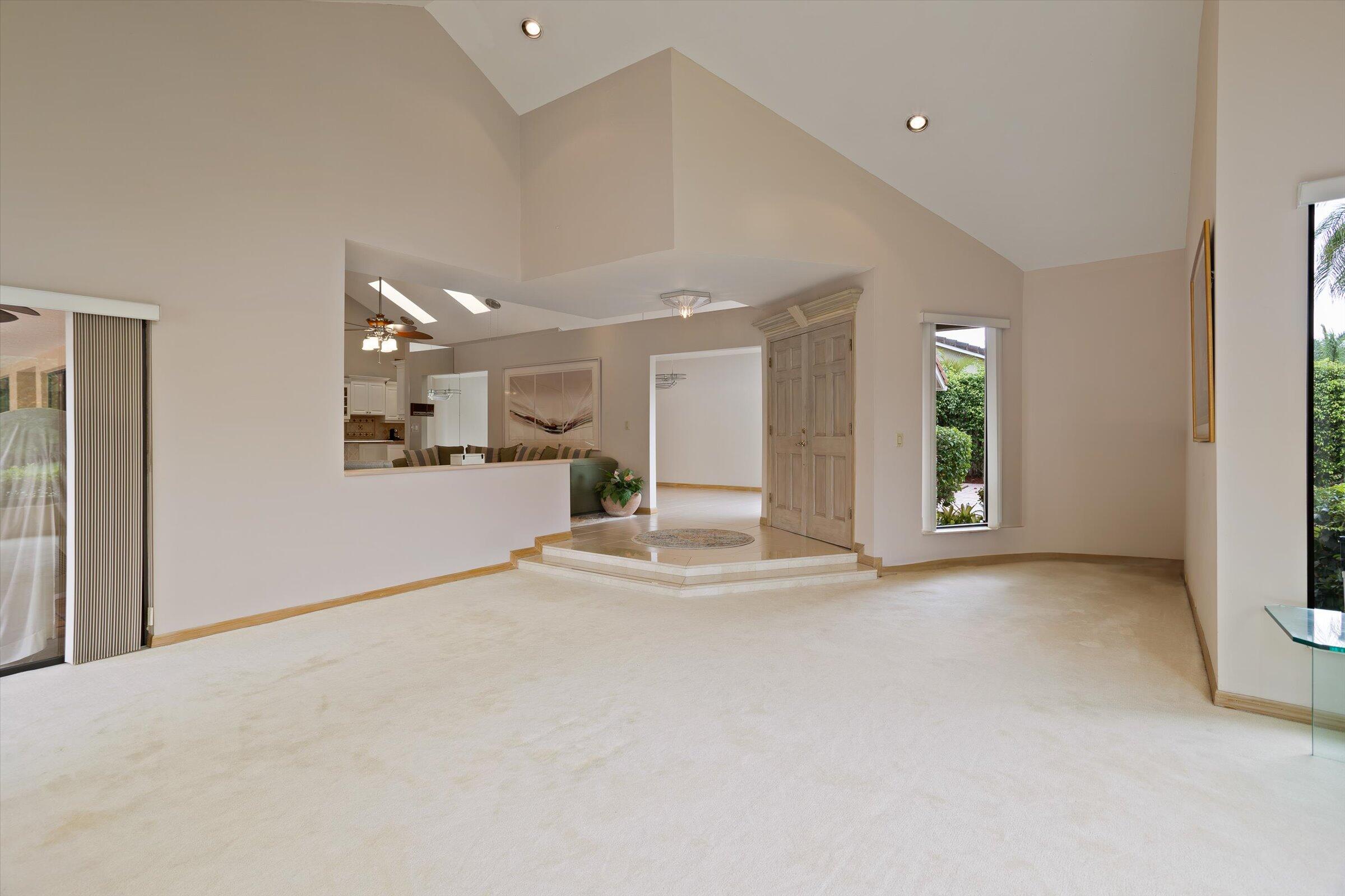 23357 Lago Mar Circle Boca Raton, FL 33433 - Photo 13 of 44 Living room