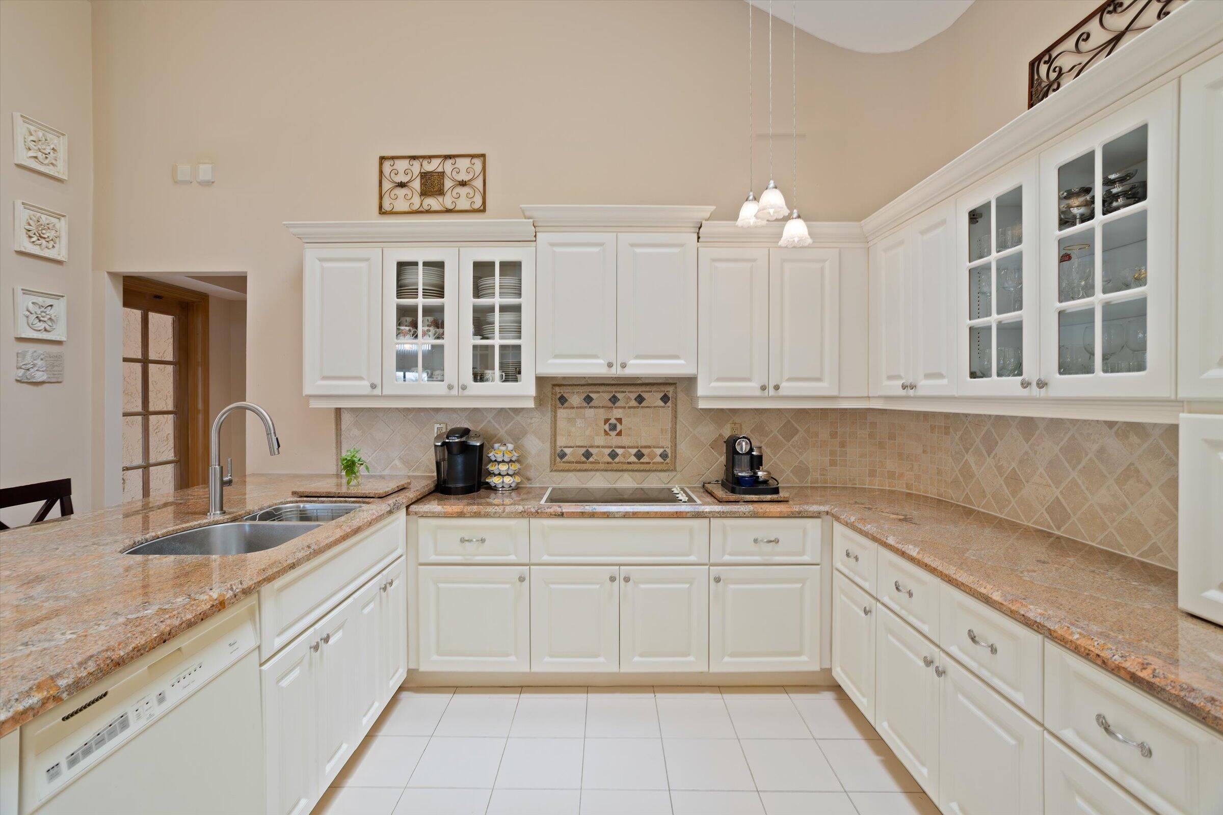 23357 Lago Mar Circle Boca Raton, FL 33433 - Photo 23 of 44 Kitchen