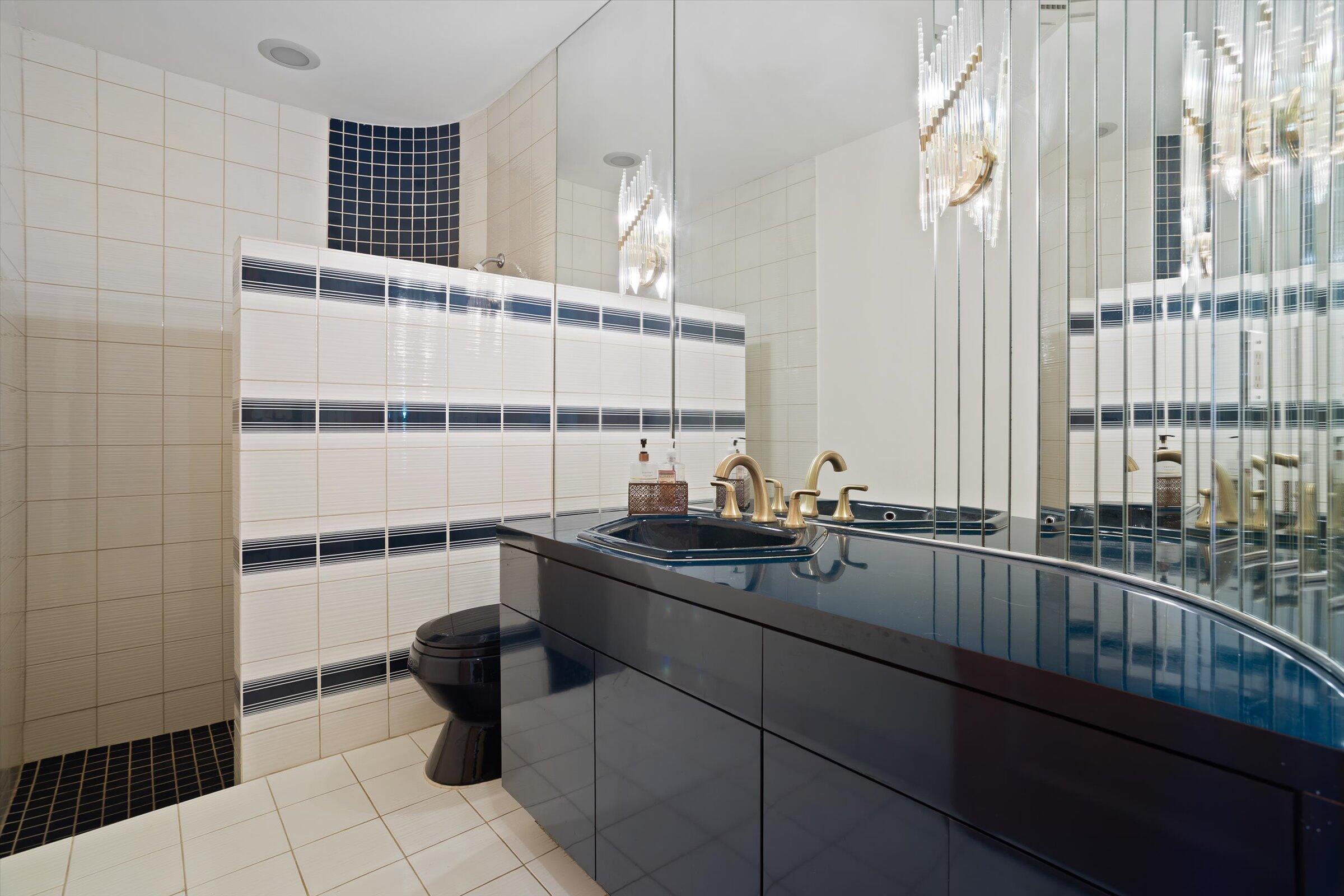 23357 Lago Mar Circle Boca Raton, FL 33433 - Photo 36 of 44 3rd Bathroom