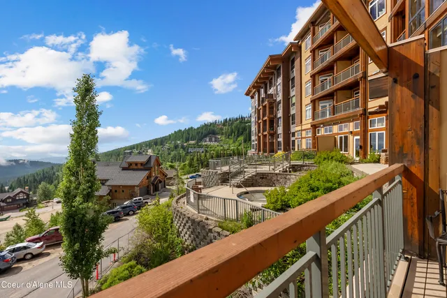 $999,800 | 124 Village Lane, Unit 108, Sandpoint, ID 83864