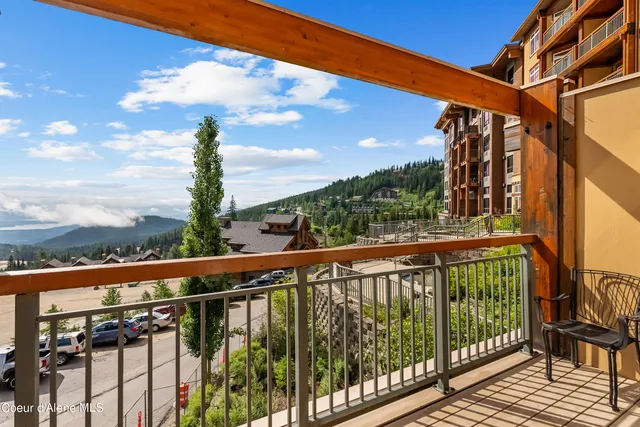 $999,800 | 124 Village Lane, Unit 108, Sandpoint, ID 83864