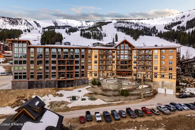 $999,800 | 124 Village Lane, Unit 108, Sandpoint, ID 83864