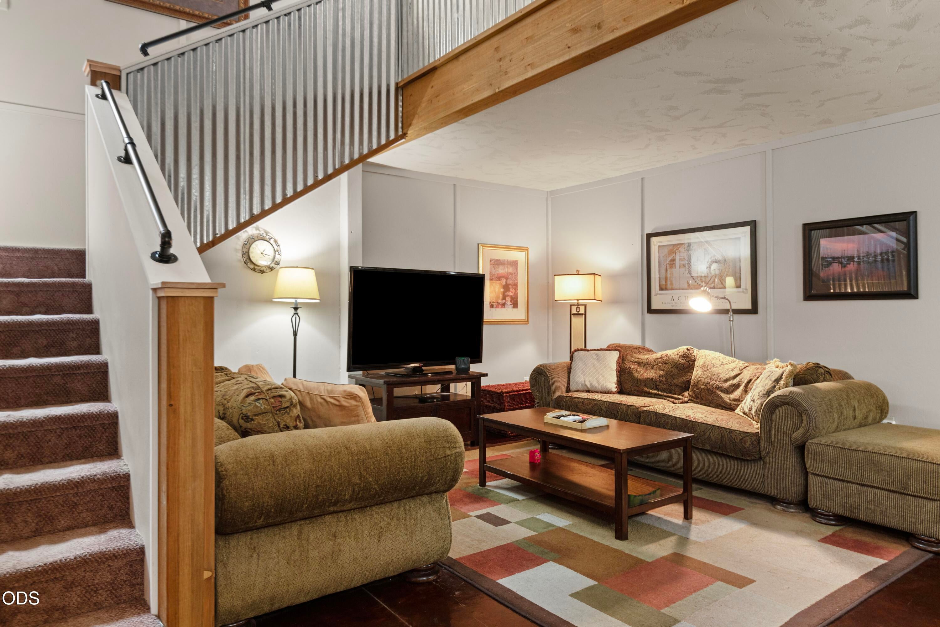 56038 Black Duck Road Bend, OR 97707 - Photo 12 of 43 Gallery Image 12