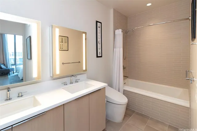 $4,000 | 1001 Queen Street, Unit 4005, Honolulu, HI 96814