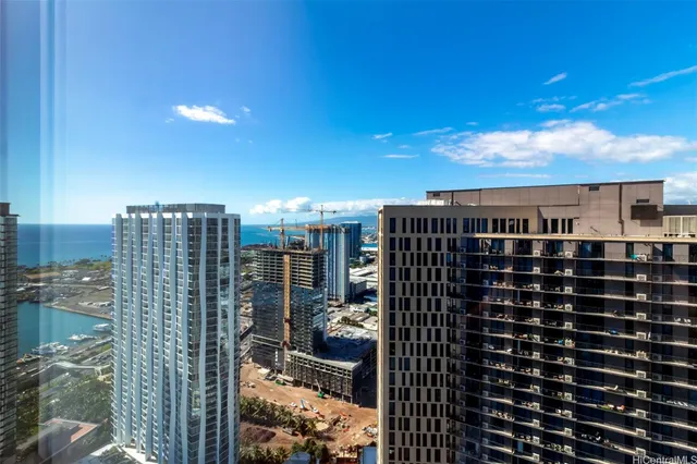 $4,000 | 1001 Queen Street, Unit 4005, Honolulu, HI 96814