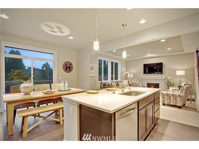 18555 115th Place Southeast Renton, WA 98055 - Photo 5 of 22 Gallery Image 5