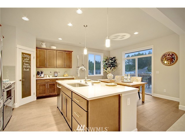 18555 115th Place Southeast Renton, WA 98055 - Photo 6 of 22 Gallery Image 6