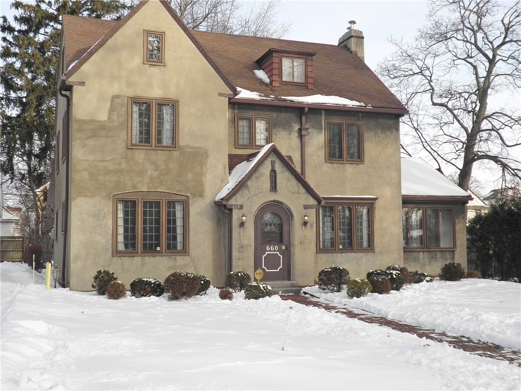 660 Seneca Parkway Rochester, NY 14613 - Photo 1 of 1