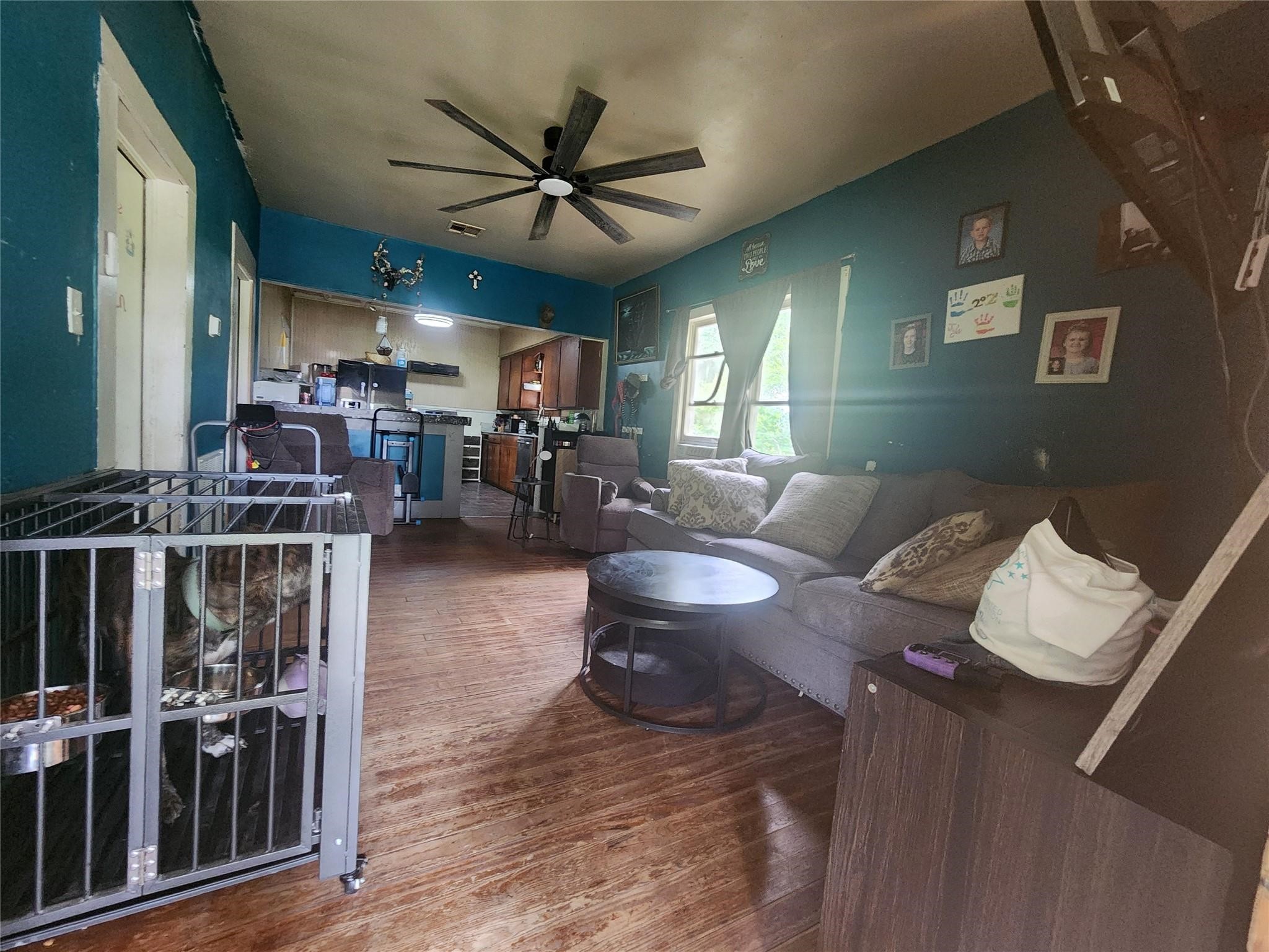 1325 Robinson Road Silsbee, TX 77656 - Photo 4 of 10 a living room with furniture and a window