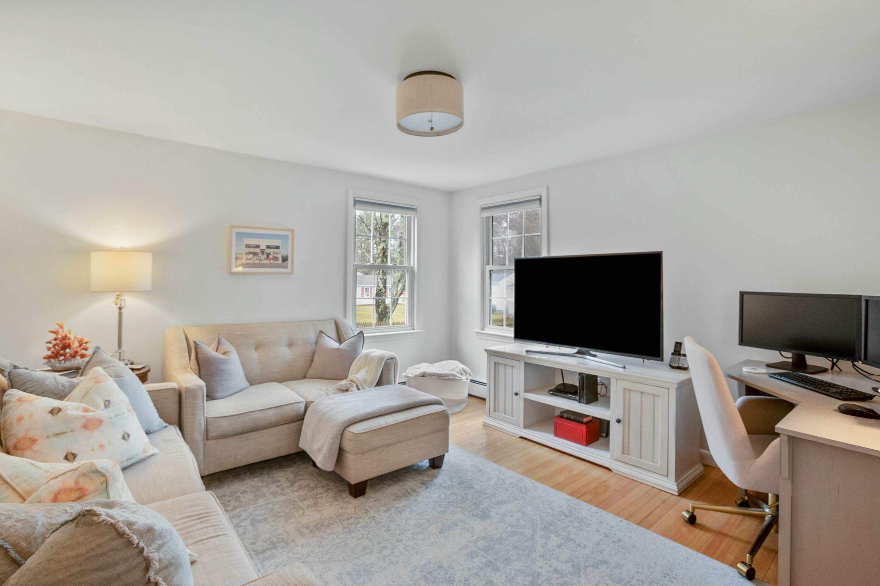 7 Glendale Road Kennebunk, ME 04043 - Photo 5 of 26 tempImageLiKKQ5