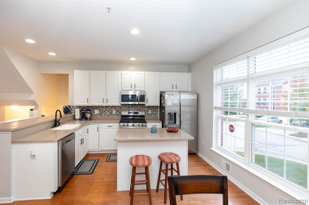 581 Cherry Orchard Road Canton, MI 48188 - Photo 14 of 50