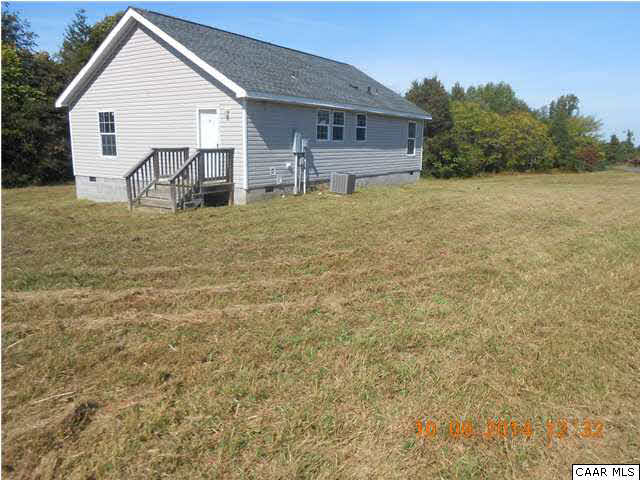 211 Chapel Road New Canton, VA 23123 - Photo 8 of 8 Gallery Image 8