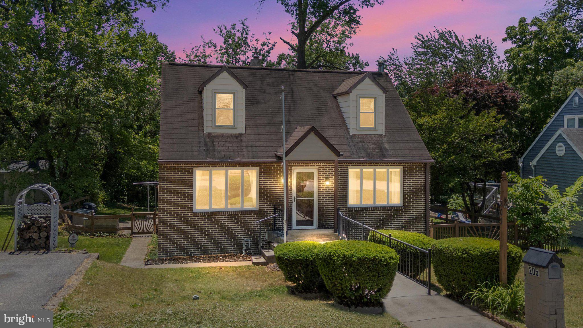 205 7th Avenue Baltimore, MD 21225 - Photo 1 of 61