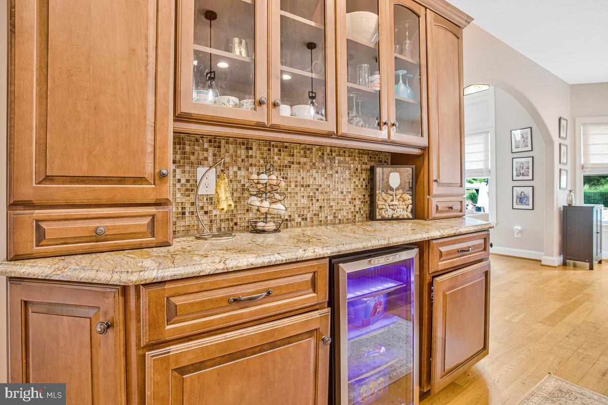 5 Jessie Road Harwood, MD 20776 - Photo 33 of 87 a kitchen with stainless steel appliances granite countertop a stove and a sink