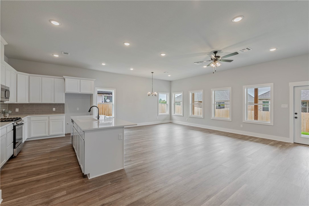 2811 Spector Drive Bryan, TX 77808 - Photo 7 of 23