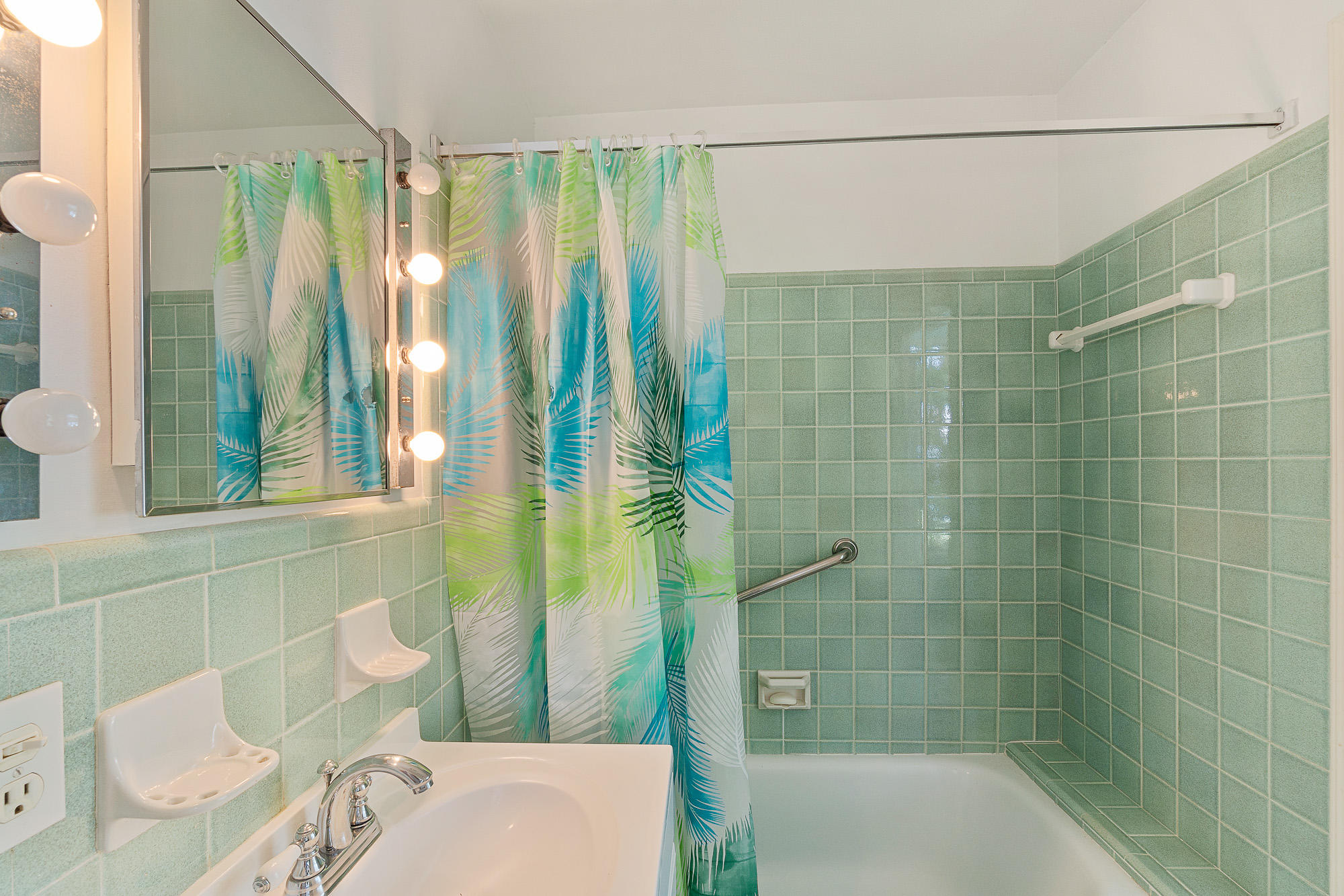 115 Dolphin Road Ocean Ridge, FL 33435 - Photo 15 of 16 Bath
